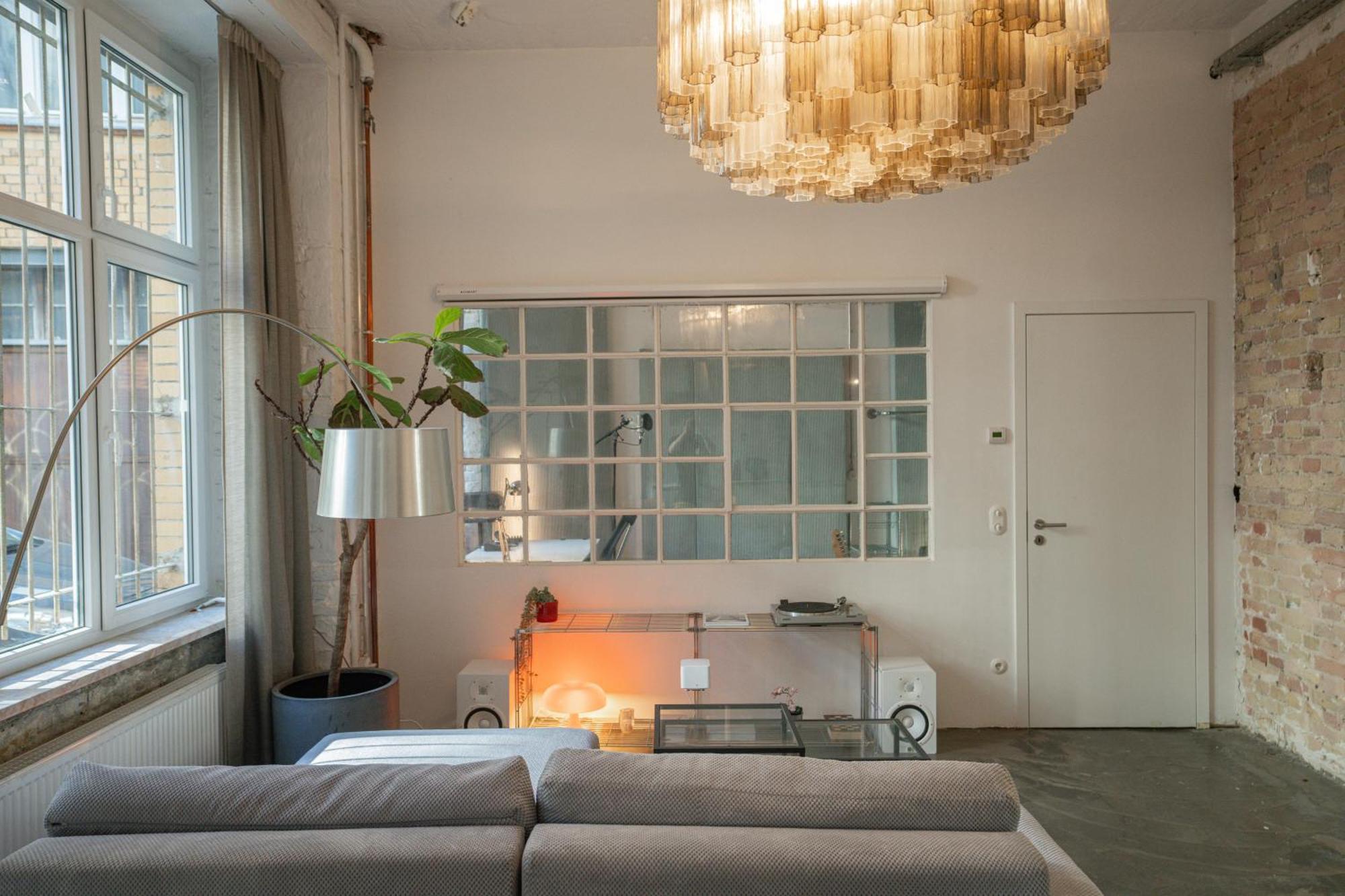 Design Loft Mit Musikstudio In Mitte *